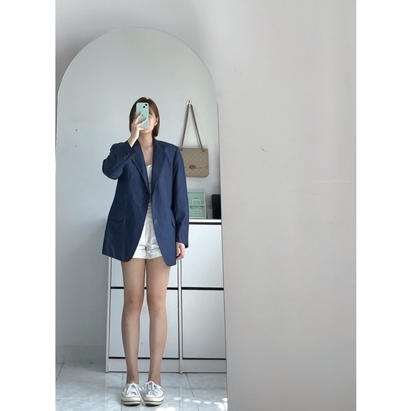 Áo blazer form rộng có đệm vai xanh đen