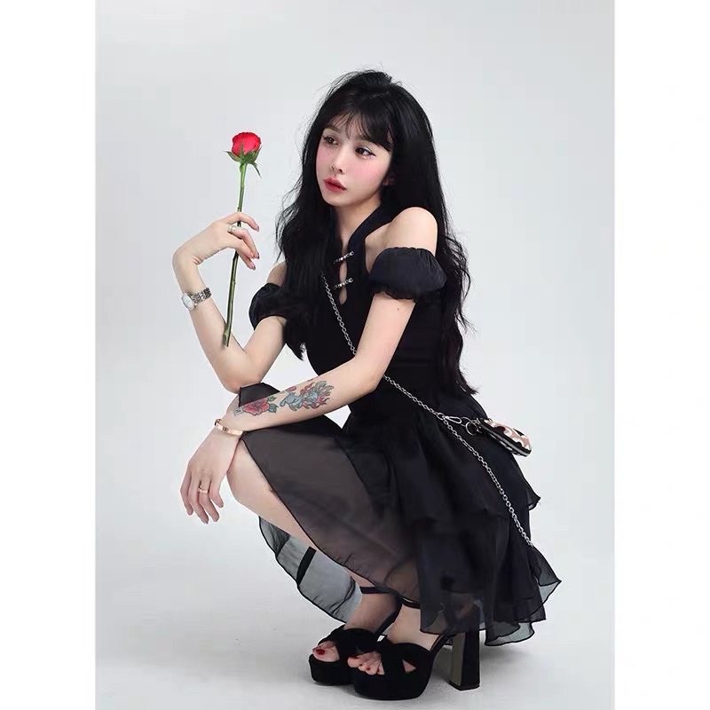 Đầm Sườn Xám Cách Tân Khoét Vai Xinh Xắn