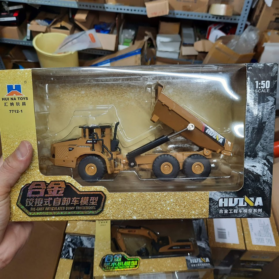 Xe tải chở hàng mô hình bằng sắt xe công trình đồ chơi trẻ em mô hình tỉ lệ 1:50