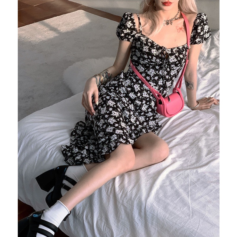 Đầm midi Tay Ngắn Hoạ Tiết Hoa Thiết Kế Xẻ Hợp Thời Trang