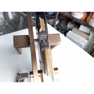 khóa ta gạt việt tiệp 04827