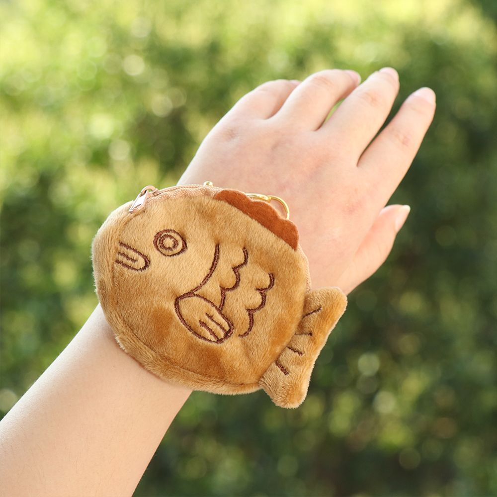 Ví đựng tiền và son hình con cá nhồi bông kích thước nhỏ có móc gắn balo dễ thương cho nữ