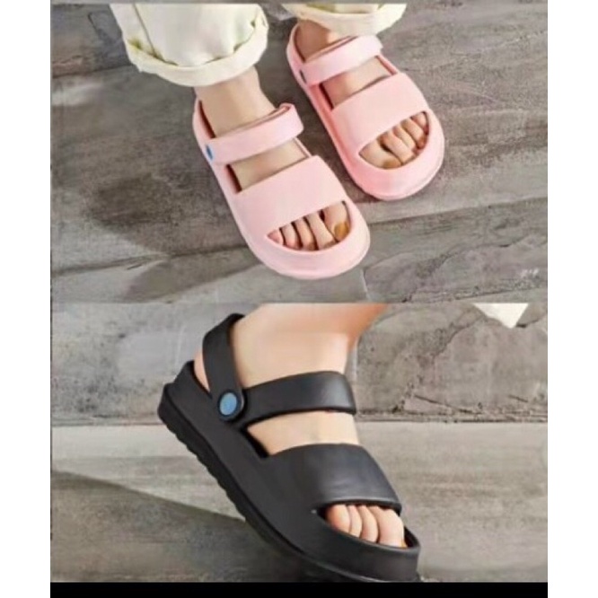 Sandal nữ quai đúc liền đế cao 4,5cm đa sụng