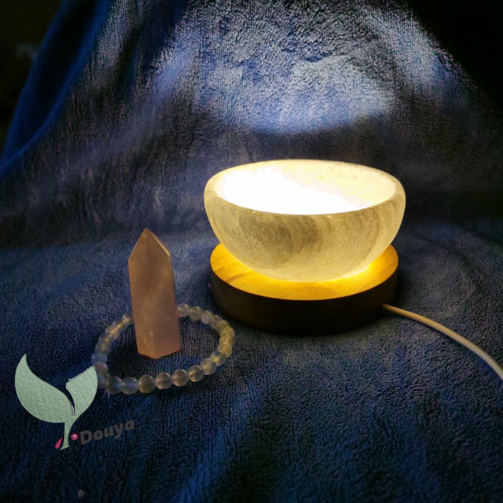 Bát điện có đèn led màu trắng selenite kèm đế gỗ tiện dụng