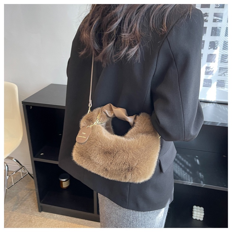 Túi Xách Đeo Vai Phủ Lông Chồn Thời Trang Thu Đông 2022 Dành Cho Nữ