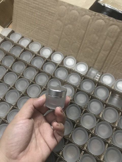 Hũ chiết thuỷ tinh 10g