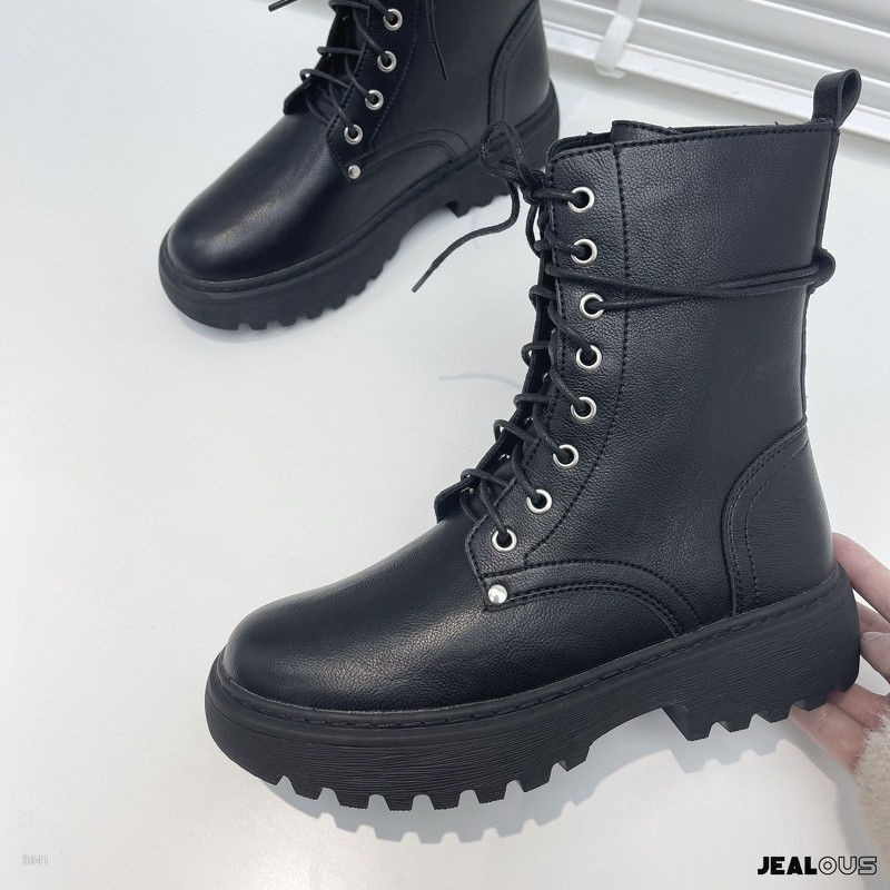 Giầy boots có đinh tròn 5641