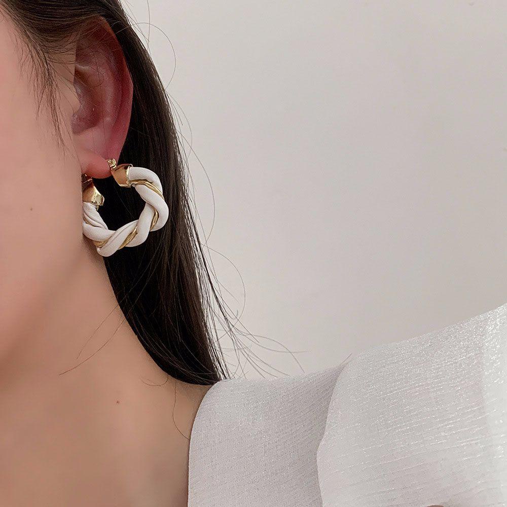 Bông Tai Dạng Vòng Xoắn Bằng Da PU Phối Hợp Kim Phong Cách Hàn Quốc Dành Cho Bạn Nữ