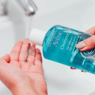 SỮA RỬA MẶT AVENE