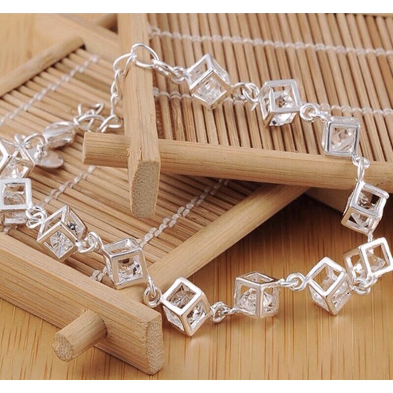 LẮC TAY HỘP BUÔNG RUBIC CỰC XINH CHO BẠN NỮ - LẮC TAY BẠC TA