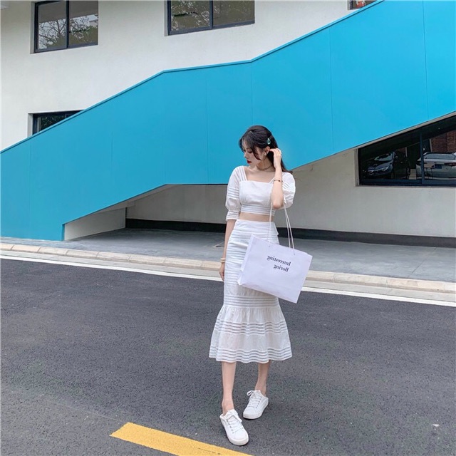 Set Trắng Áo Cổ Vuông Dáng Lửng + Chân Váy Đuôi Cá Dáng Dài Dạo Phố Xinh Xắn S00023 | BigBuy360 - bigbuy360.vn