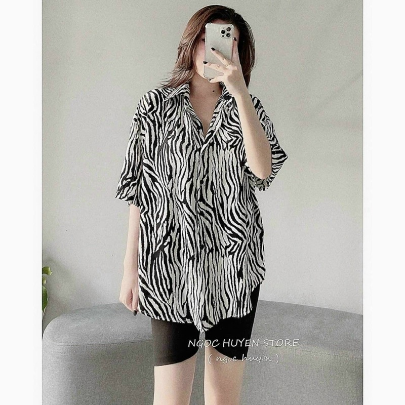 Set áo sơ mi hoạ tiết vằn kèm quần leggin