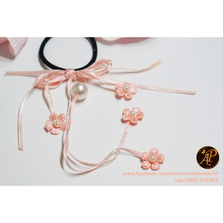 Cột tóc handmade AP hoa rơi dễ thương