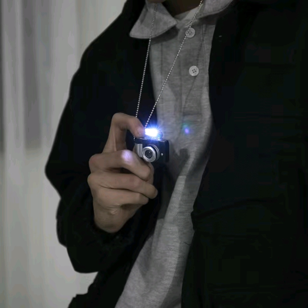 Vòng cổ mặt dây hình camera dạ quang phong cách Hàn Quốc thời trang cho nam và nữ