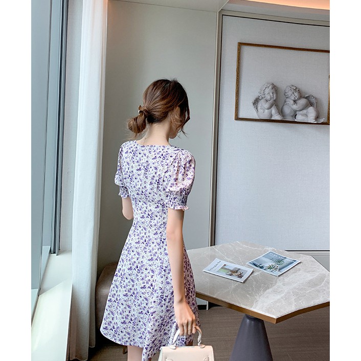 Đầm nữ xinh dáng ngắn xoè A cổ vuông tay bồng hoạ tiết hoa nhí tím