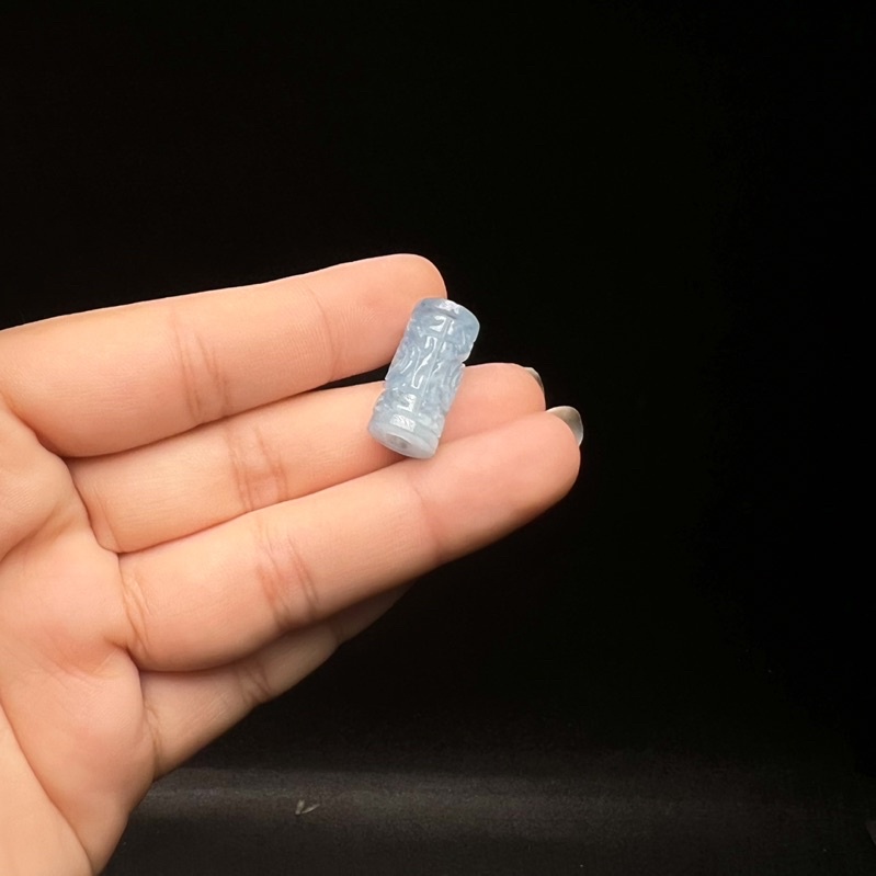 Lu thống chạm hoa aquamarine