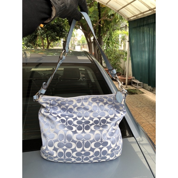 Túi chuẩn si .túi qua sử dụng. khách vui lòng xem hình nếu muốn biết thêm thông tin sản phẩm mời khách vô chat . Tkanks.