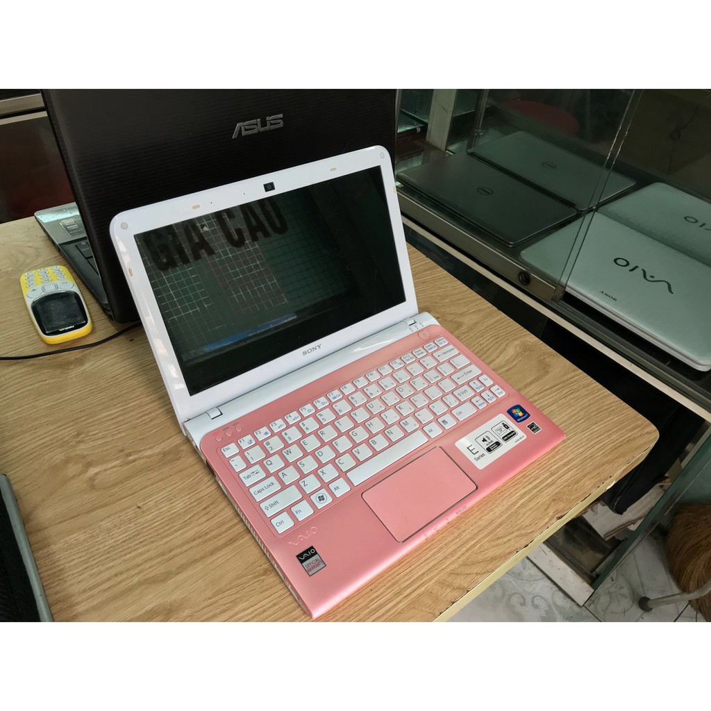 [500K] Laptop Sony Vaio mini SVE 11 | Chip AMD 3,2Ghz | Ram 4GB | 11 inch Mỏng nhẹ Tặng Phụ Kiện