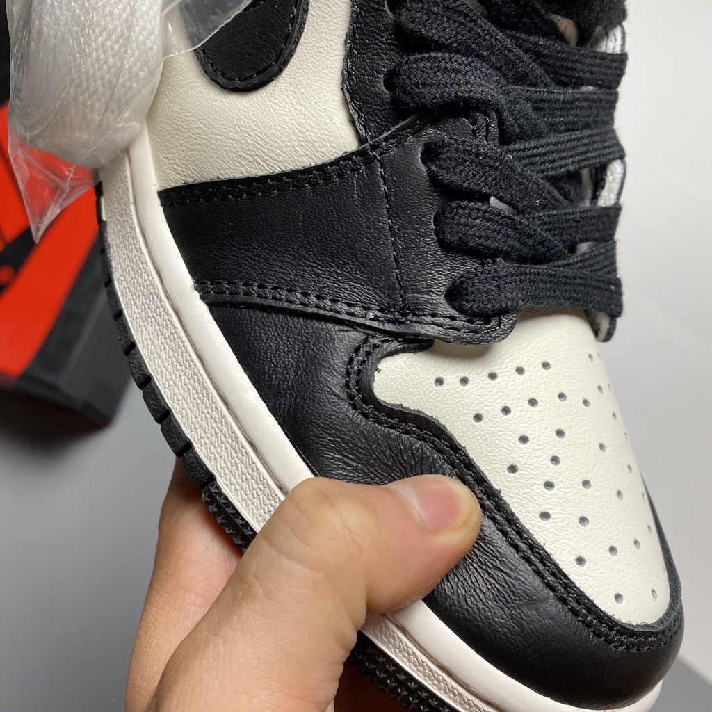 Giày Jordan 1 High Dark Mocha  - Hype Sneaker | Phiên bản high quality.