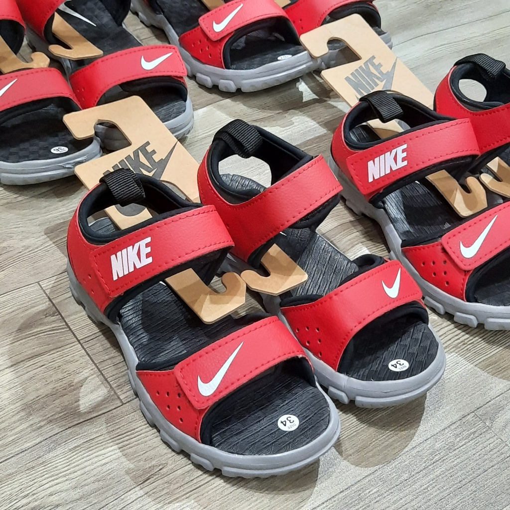 giày trẻ em quai hậu xăng đan nike màu đỏ