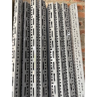 Thanh sắt V lỗ V3x5cm dài 80cm