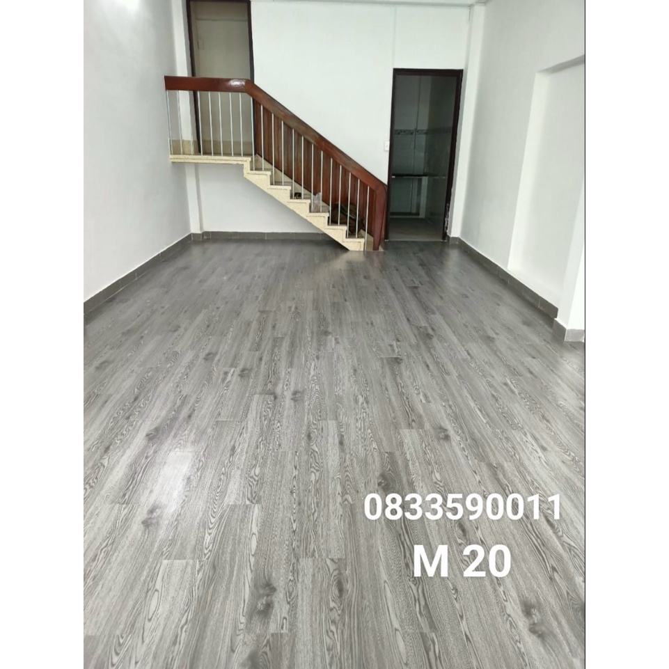 Tấm sàn nhựa có keo sẵn dày 2mm dài 91,4cm rộng 15,2cm. Nhựa PVC nguyên sinh.