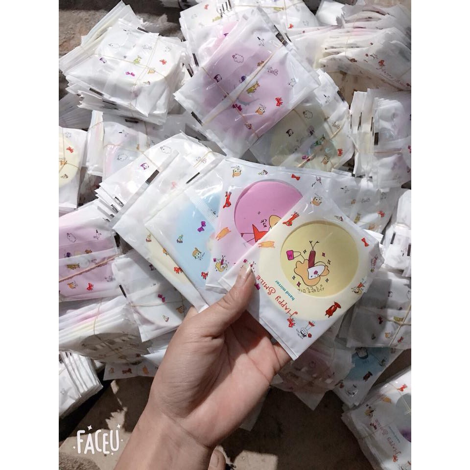 10 gương mini cầm tay cute