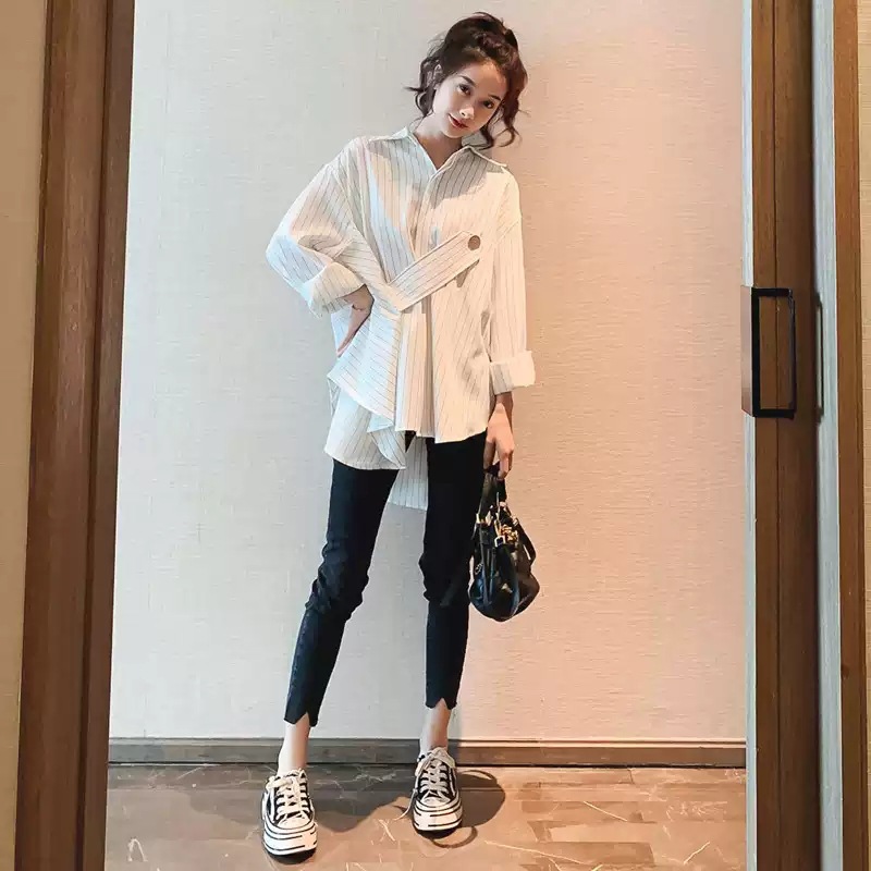 Áo Sơ Mi Dáng Rộng Họa Tiết Sọc Ngang Năng Động Cho Nữ