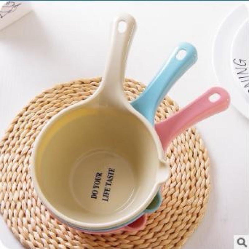 Gáo Nhựa Múc Nước Cán Dài