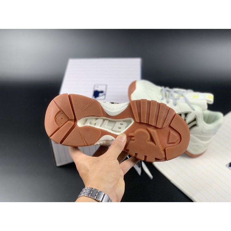 Giày thể thao/ Sneaker Hàn Quốc NY đế nâu (Full box + tặng kèm tất sneaker)
