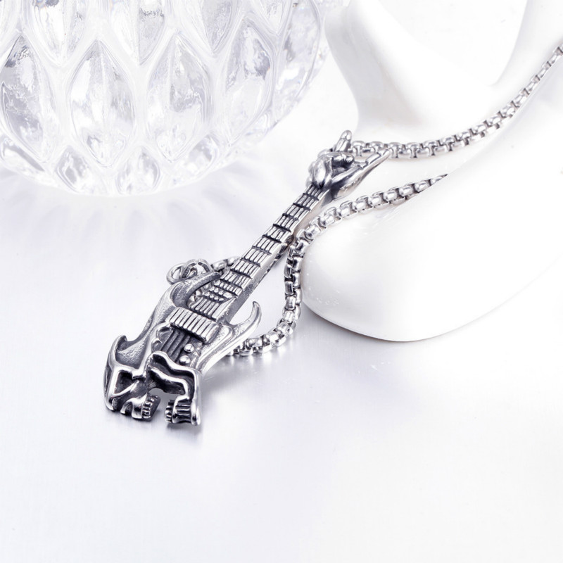 Vòng cổ bằng thép không gỉ mặt hình đầu lâu phong cách nhạc rock cá tính thời trang Hàn Quốc cho nam 2020