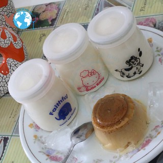 Hộp 12 Hủ sữa chua thuỷ tinh 100ml in hình ngộ nghĩnh ngẫu nhiên