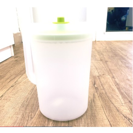 Bình nước Tupperware Pitcher 2L