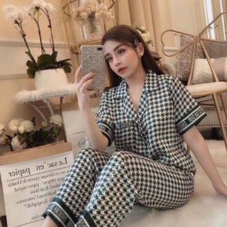 Bộ lụa họa tiết cộc dài siêu hót