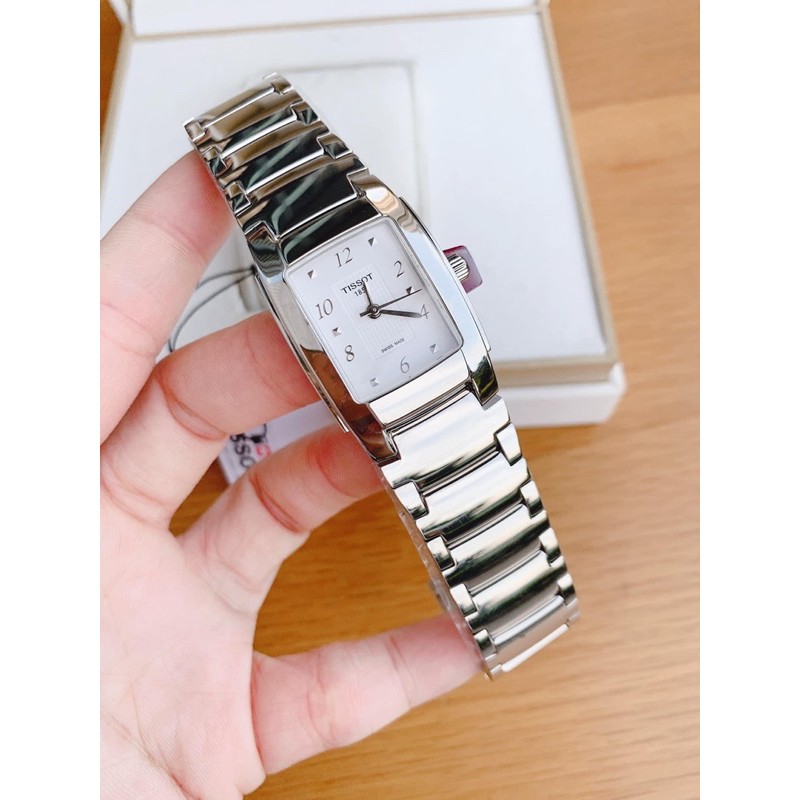 Đồng hồ nữ Tissot T073.310.11.017.00 size 31x25mm