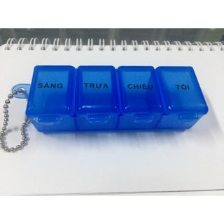 Dụng cụ phân thuốc ngày 4 ngăn