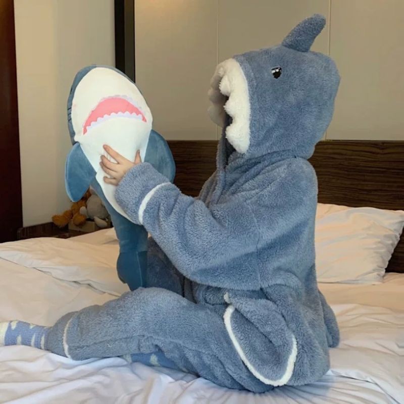 Bộ ngủ bông hình cá mập