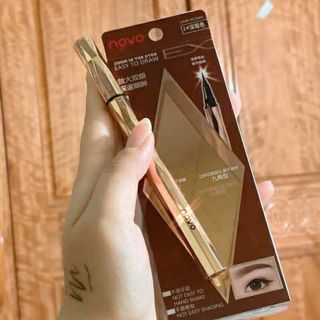 (SẴN) NOVO - Bút kẻ mắt nước kim cương Novo 2 màu đen và nâu. Em này siêu đẹp siêu sang xịn xò luôn mọi người ạ