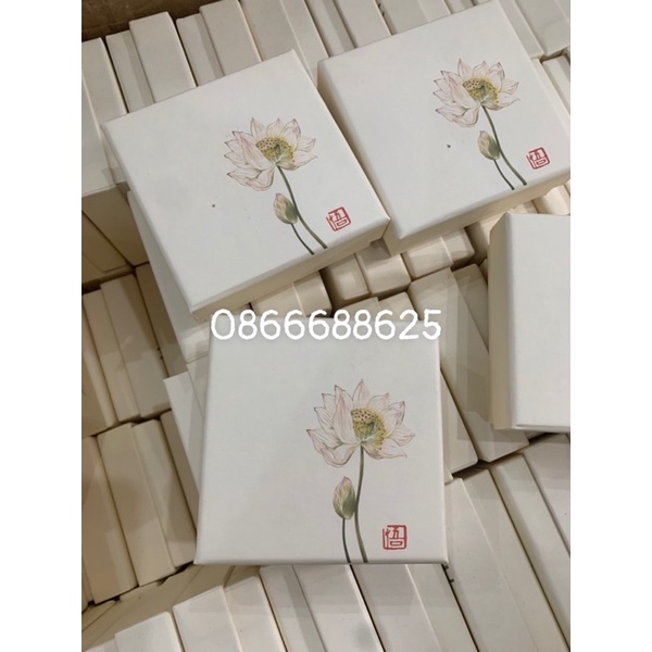 Hộp đựng vòng tay hình hoa sen ,bộ trang sức hàng mới hot