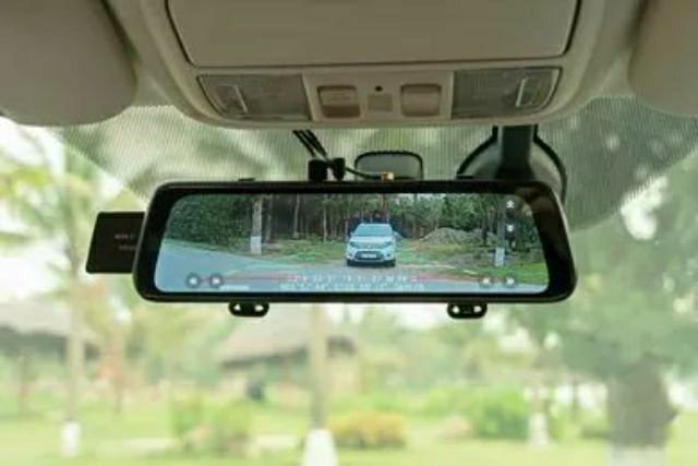 Camera hành trình Android Q18 kẹp gương 10 icnh | BigBuy360 - bigbuy360.vn