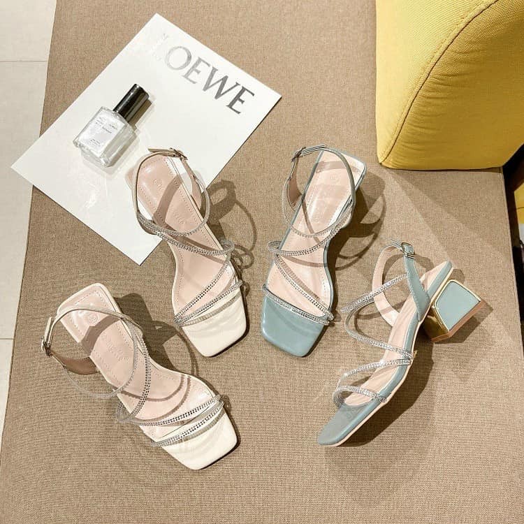 Sandal 5 Phân Gót Vuông Dây Chéo Kim Tuyến