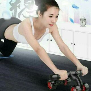Con lăn 4 bánh tập cơ bụng