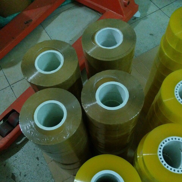 Băng dính  đóng hàng 500g lõi giấy