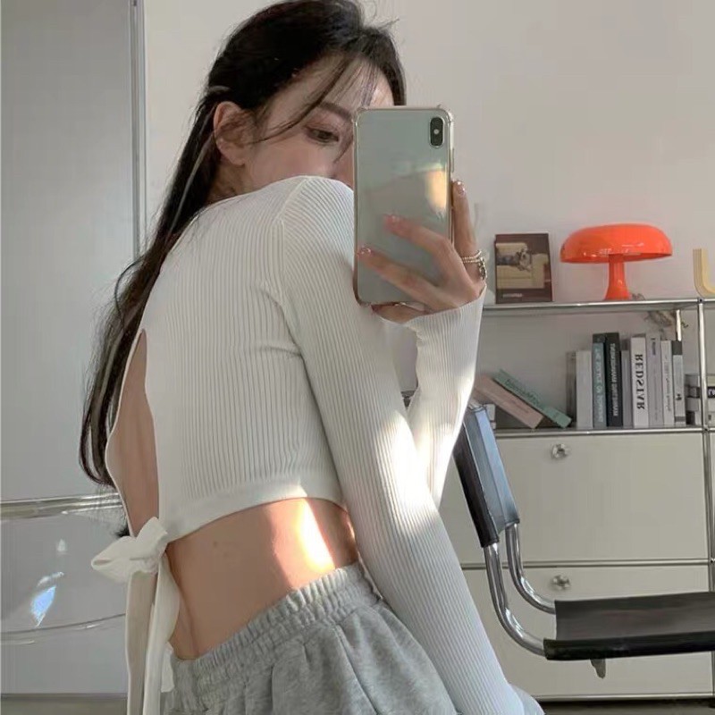 ÁO CROPTOP CỔ BẺ CỘT NƠ LƯNG