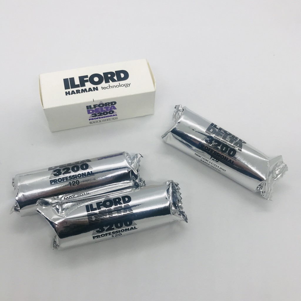 Film chụp ảnh outdate ILFORD Delta 3200 (120)