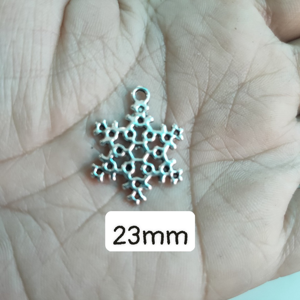 1 mặt dây chuyền, charm làm đồ handmade màu bạc cổ điển