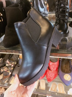 Bốt lẻ sz 100k