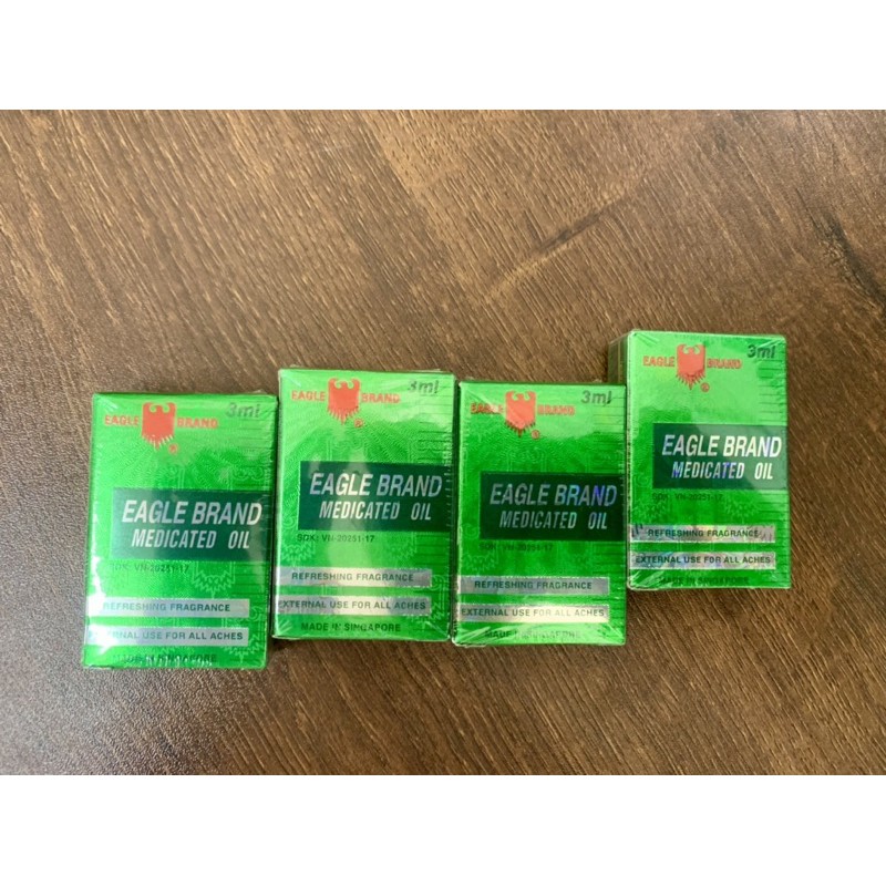 Dầu xanh con ó Eagle Brand Singapore Medicated Oil