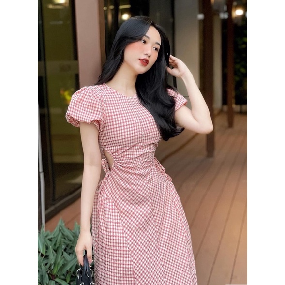 Váy kẻ rút eo khoét cực sang chảnh