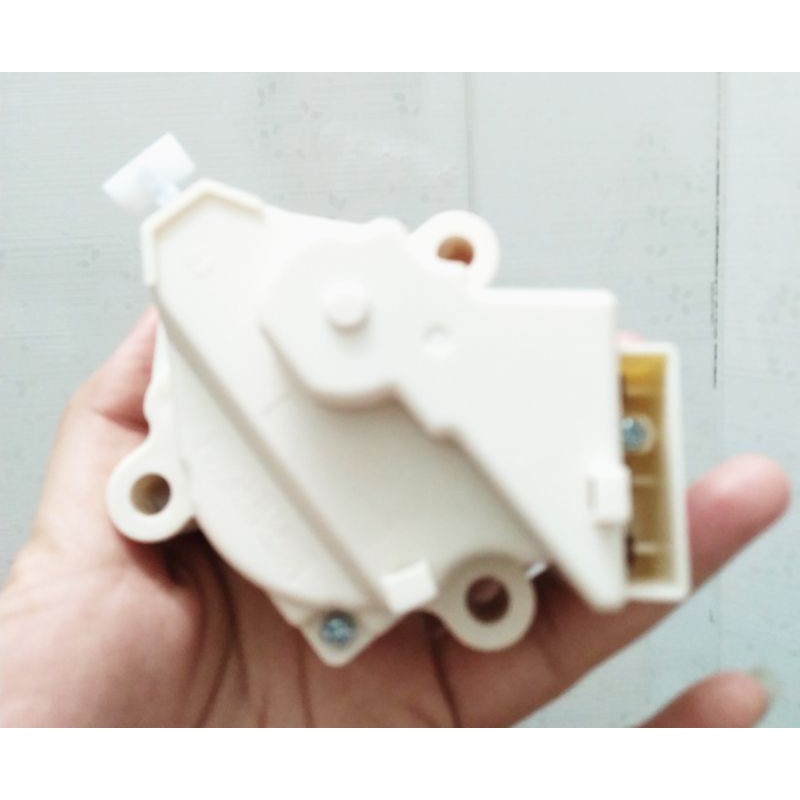 van xả máy giặt LG ba ngã